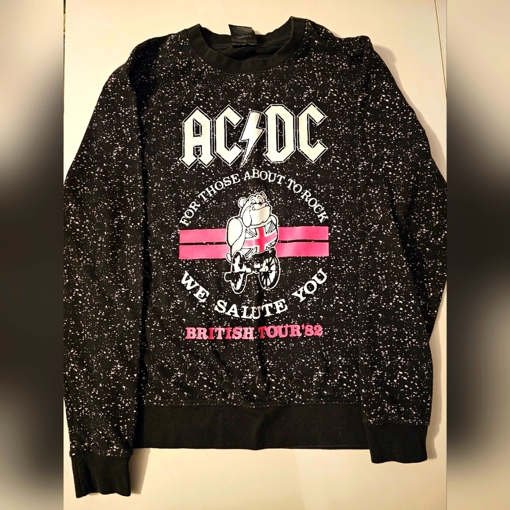 AC/DC Britain '82 Crewneck Sweatshirt Women's Small